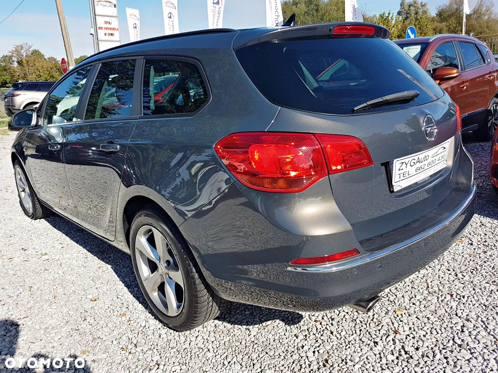 Opel Astra 2.0 CDTI Exklusiv - 8