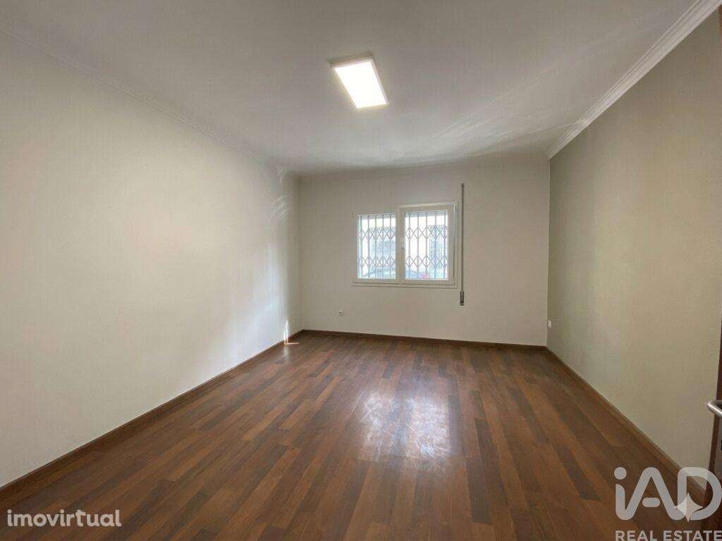 Apartamento T2 em Mafamude e Vilar do Paraíso de 66 m2 - Grande imagem: 2/27