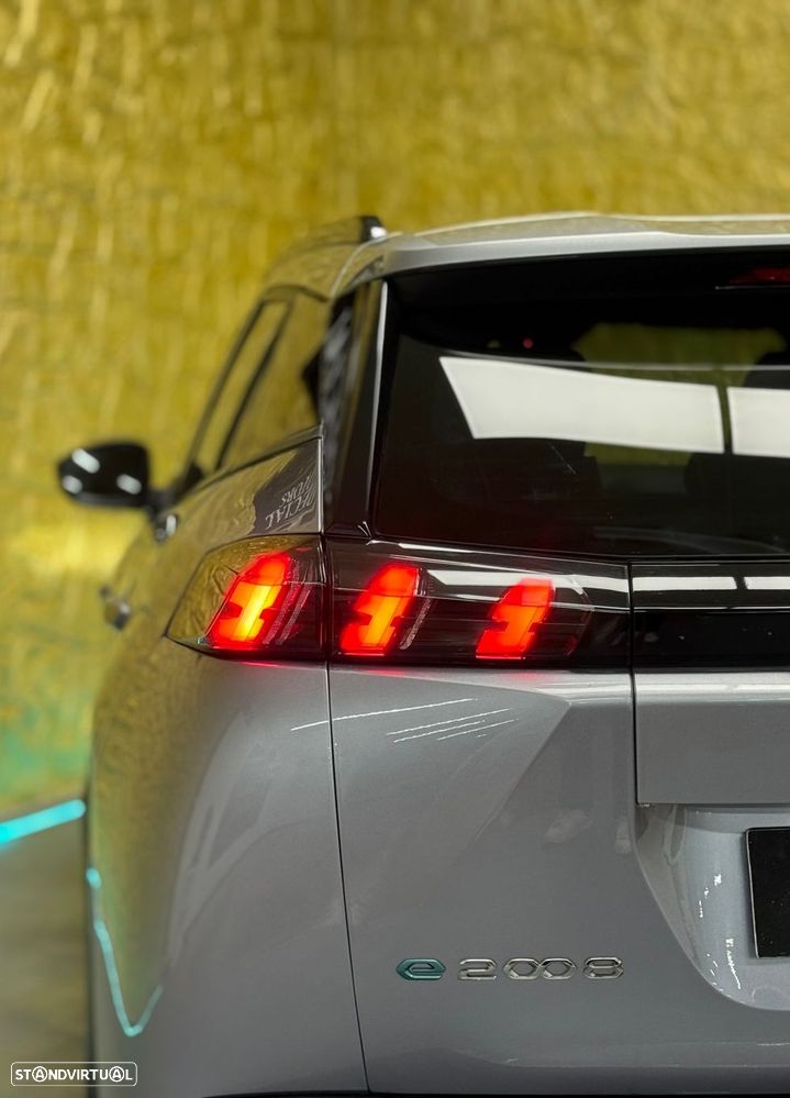 Peugeot e-2008 50 kWh Allure Pack - 24