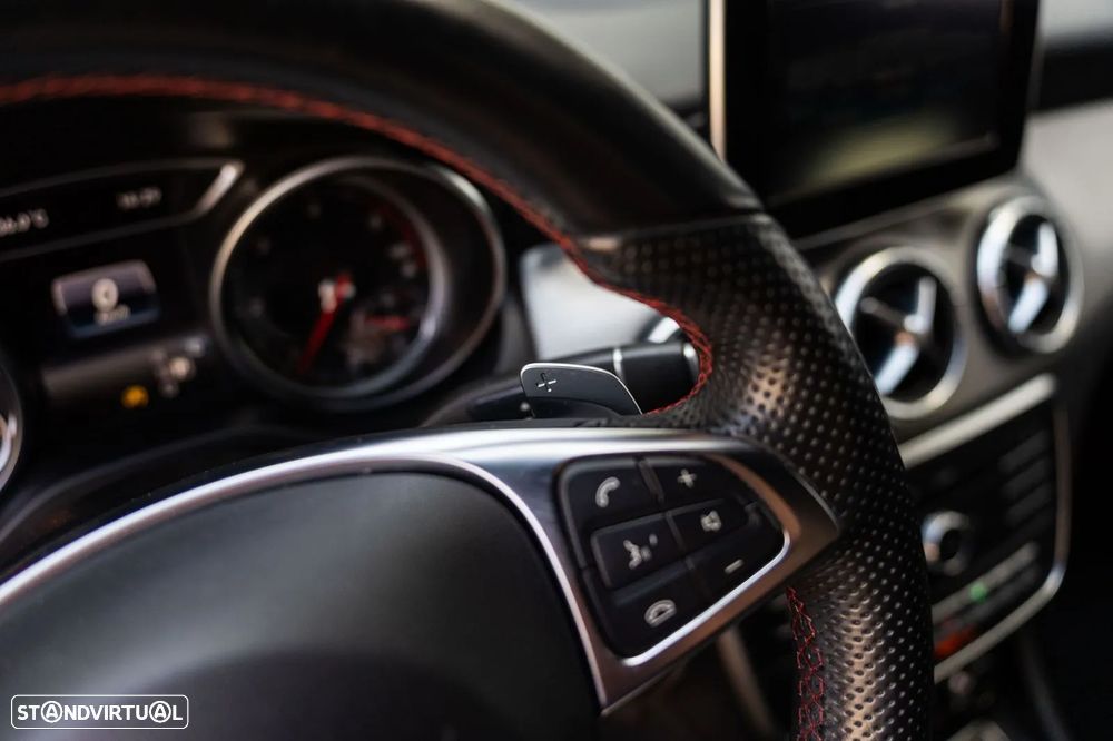 Mercedes-Benz CLA 220 d Shooting Brake AMG Line Aut. - 17