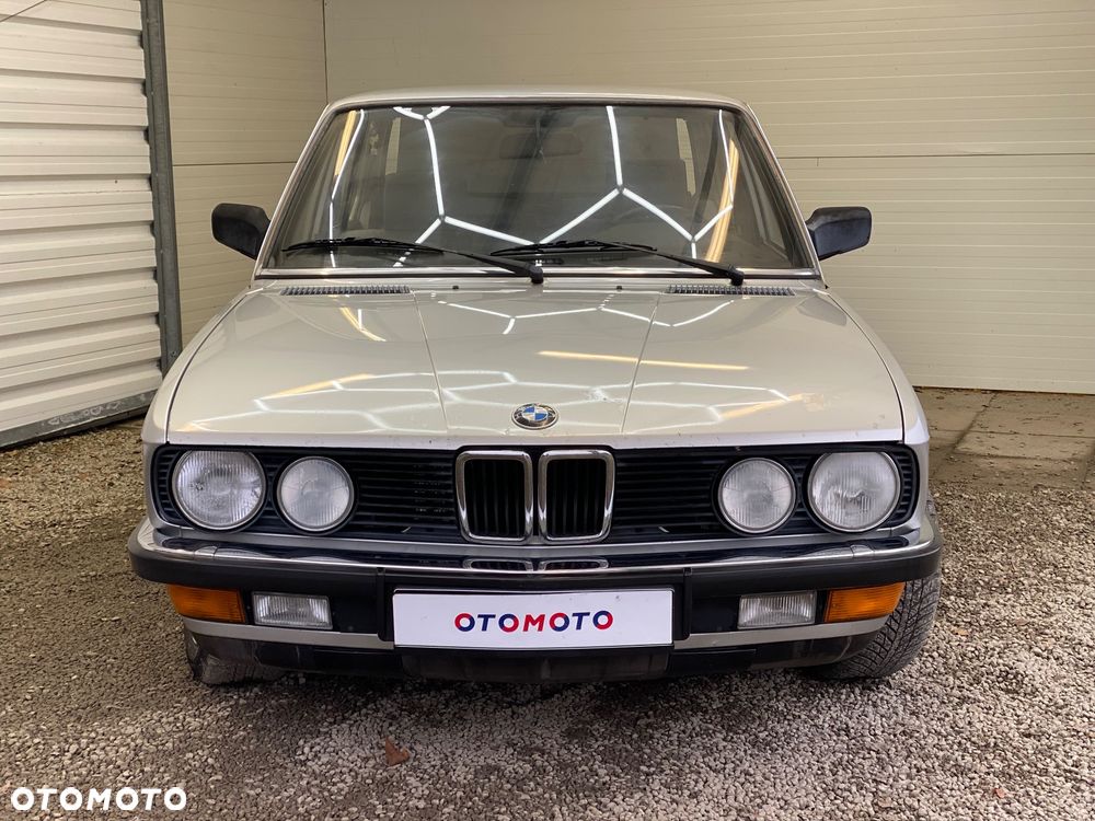 BMW Seria 5 - 29