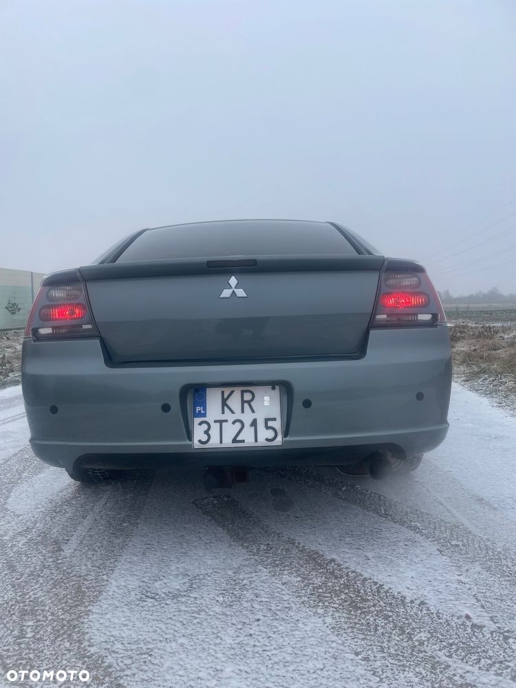Mitsubishi Galant 2.4 ES - 13