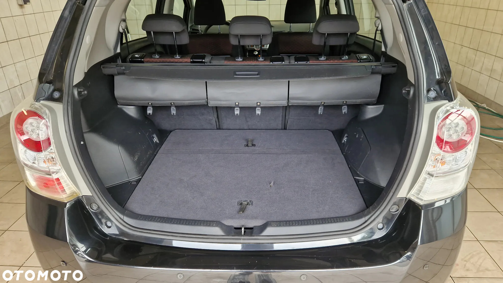 Toyota Verso 1.8 Premium EU5 - 17