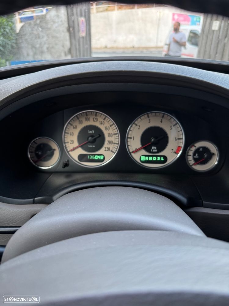 Chrysler Grand Voyager 3.3 Limited - 14