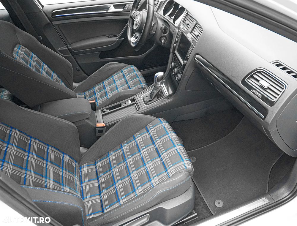 Volkswagen Golf 1.4 GTE Plug-In-Hybrid DSG - 13