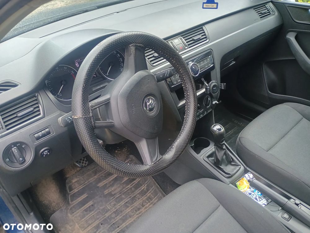 Skoda RAPID 1.2 TSI Active - 6