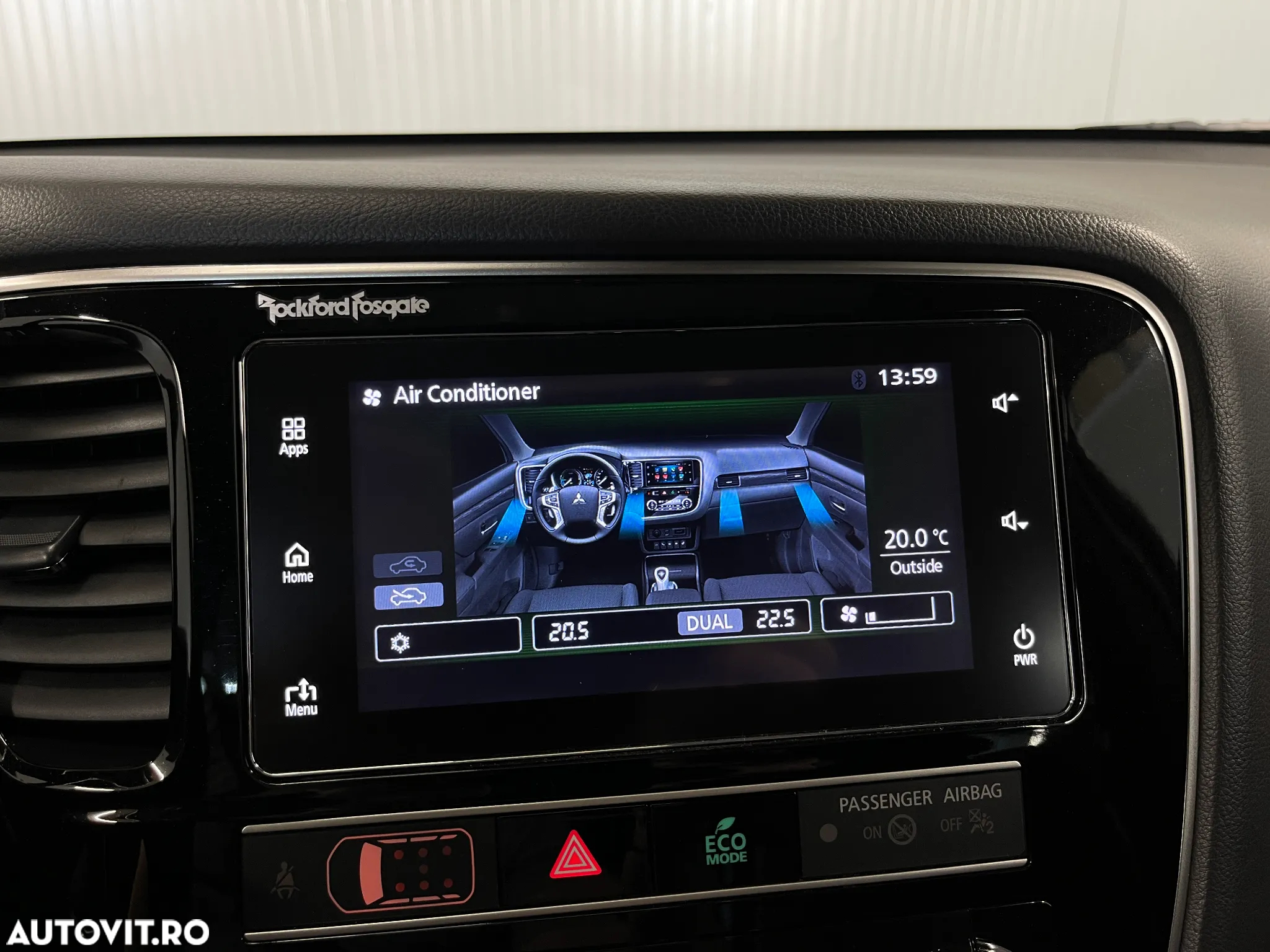 Mitsubishi Outlander 2.4 4WD Plug-In Hybrid Top - 18