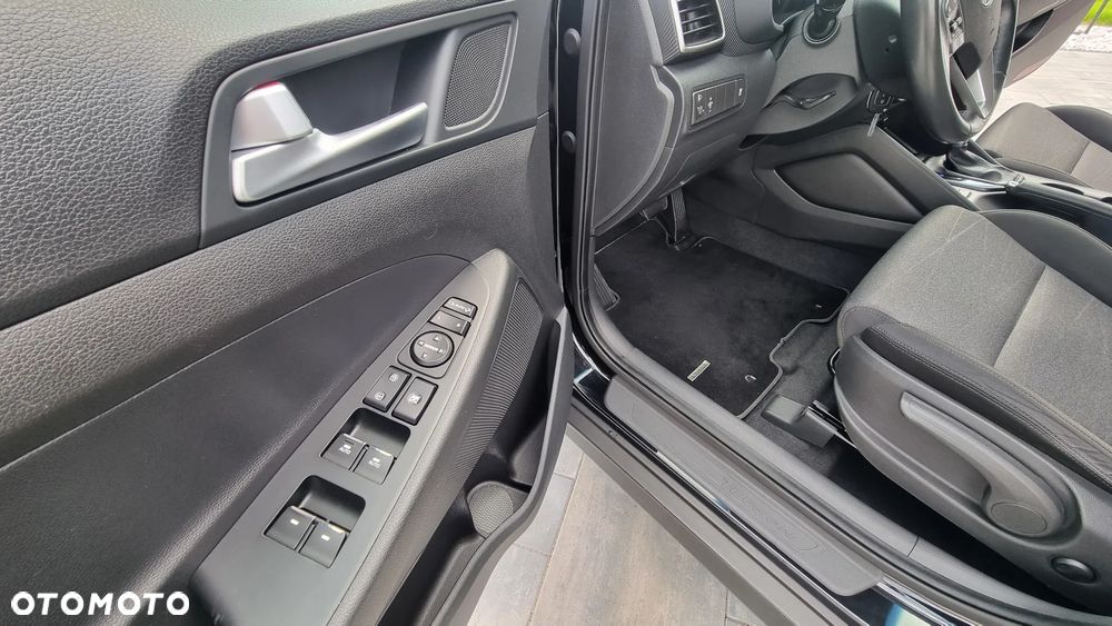 Hyundai Tucson blue 1.6 CRDi 2WD DCT Premium - 24