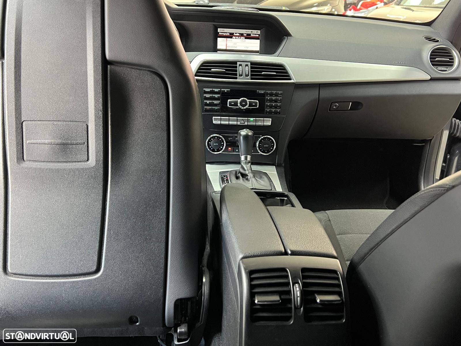 Mercedes-Benz C 220 CDI DPF Coupe BlueEFFICIENCY 7G-TRONIC Edition 1 - 31