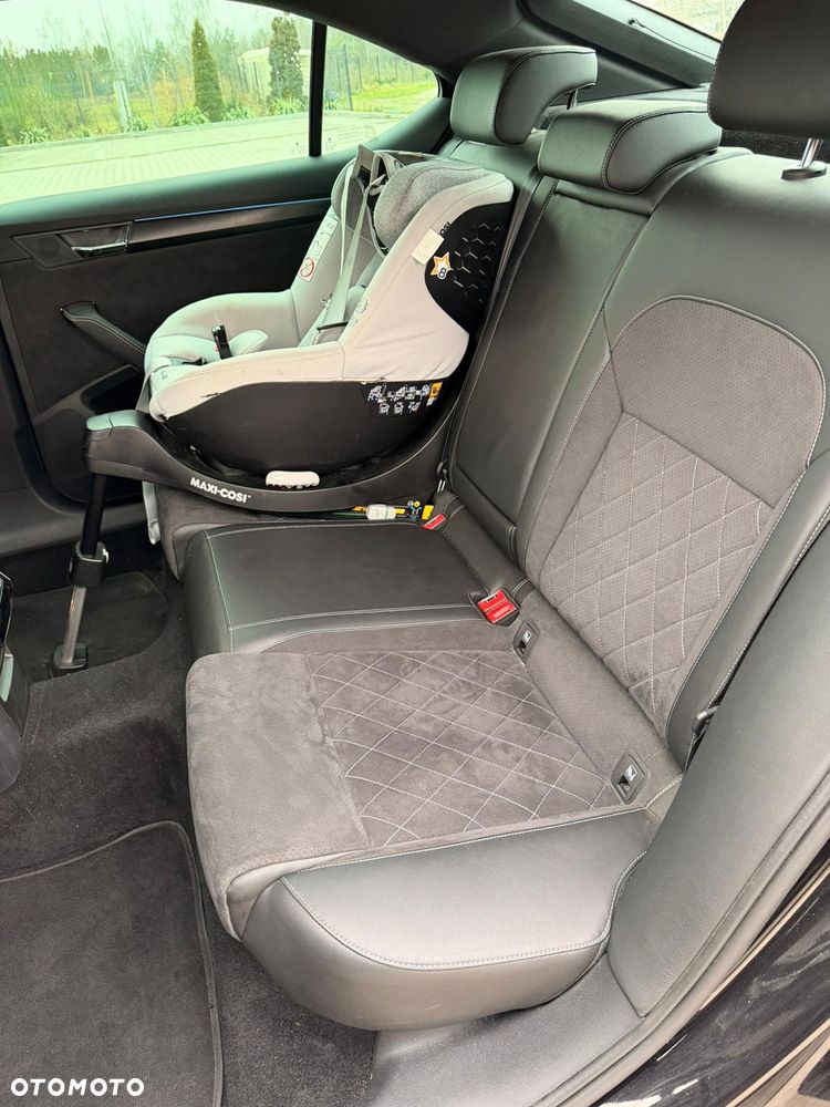 Skoda Superb 2.0 TDI SCR 4x4 Sportline DSG - 10