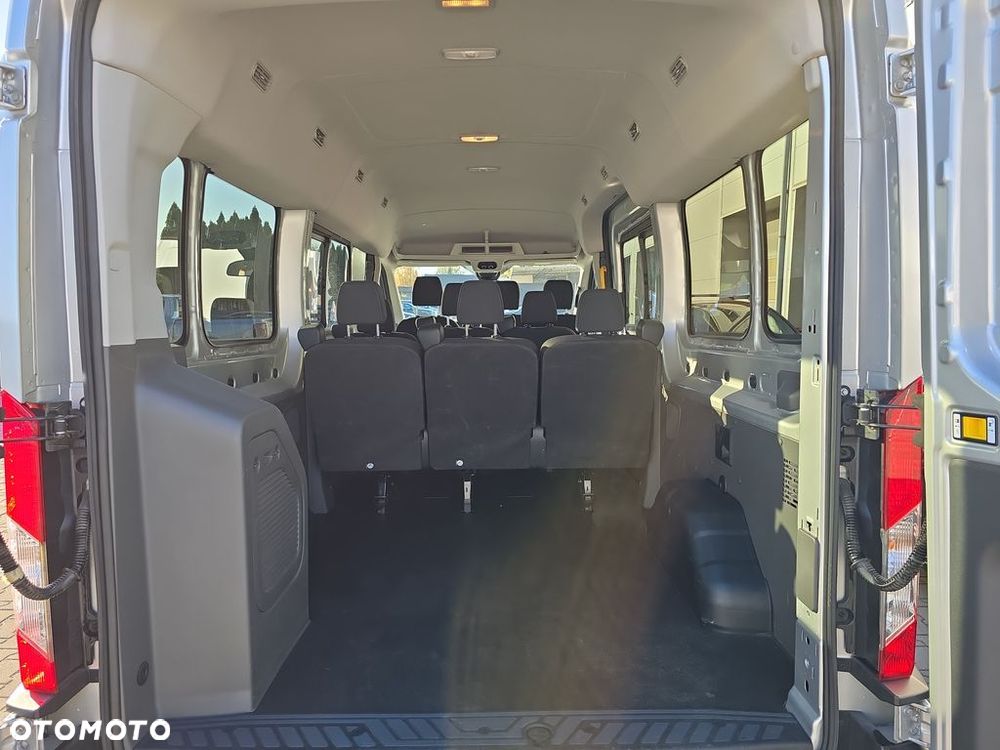 Ford Transit - 11