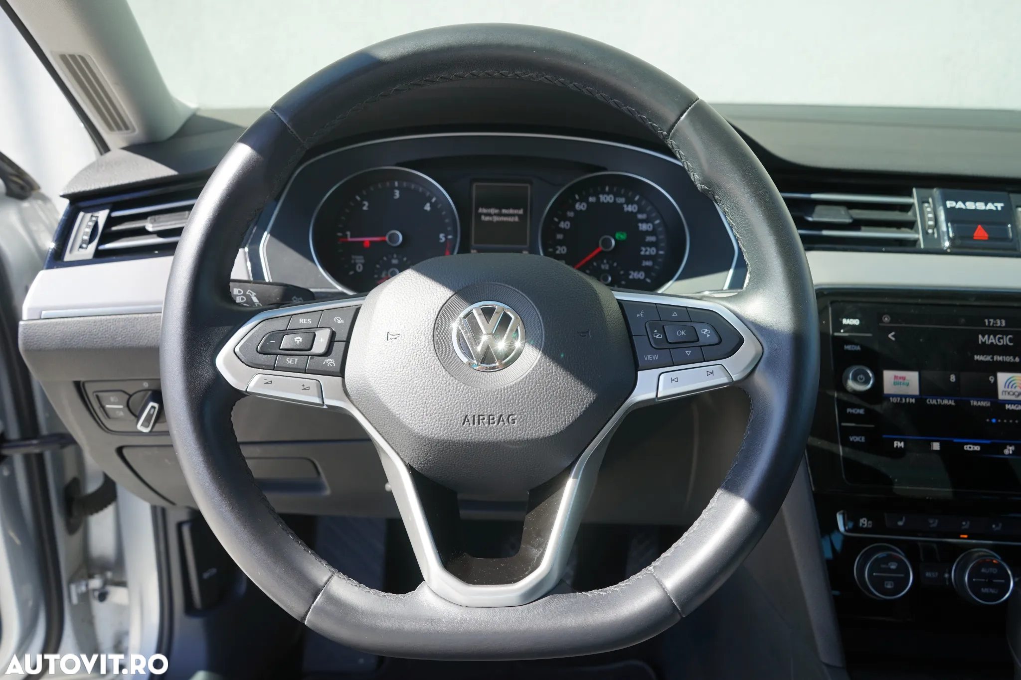 Volkswagen Passat Variant 2.0 TDI DSG Highline - 14