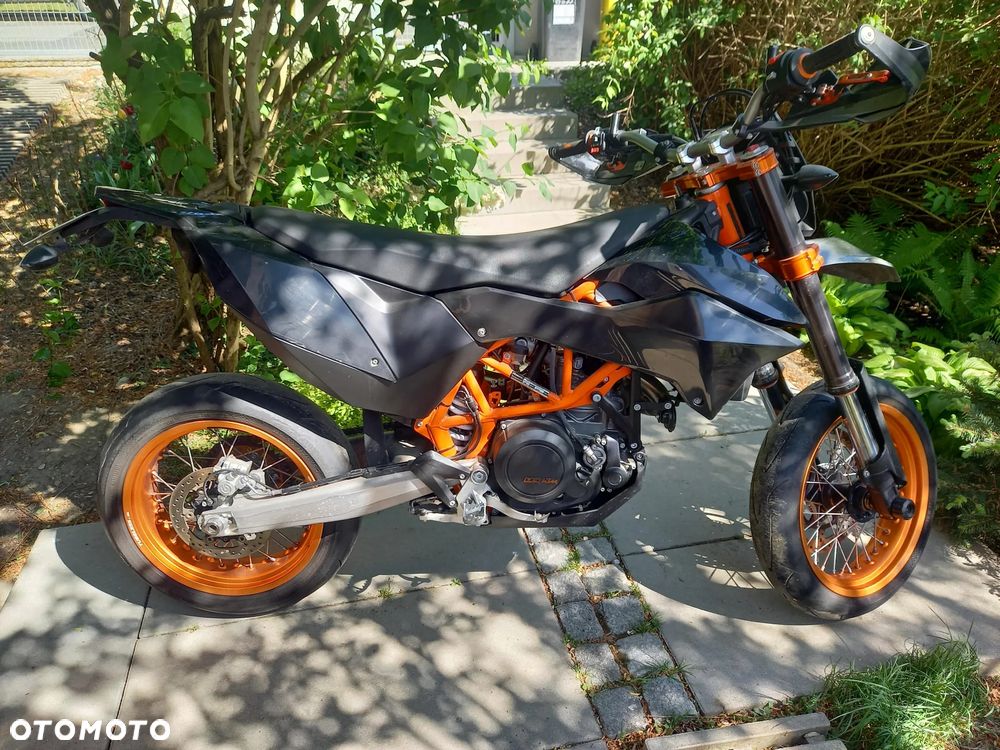KTM SMC