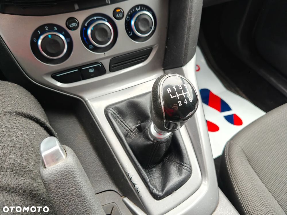 Ford Focus 1.6 TDCi Ambiente Start - 24