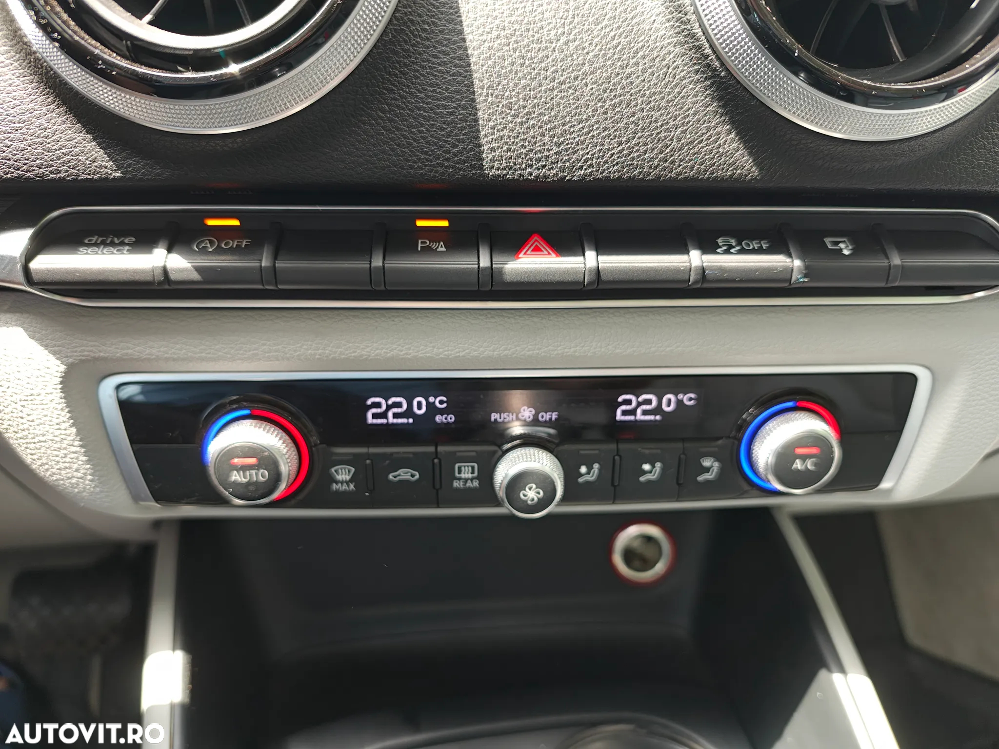 Audi A3 2.0 TDI S tronic Sport - 18
