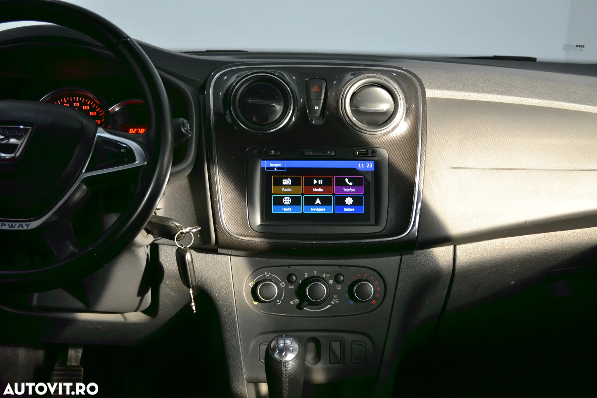 Dacia Sandero - 10