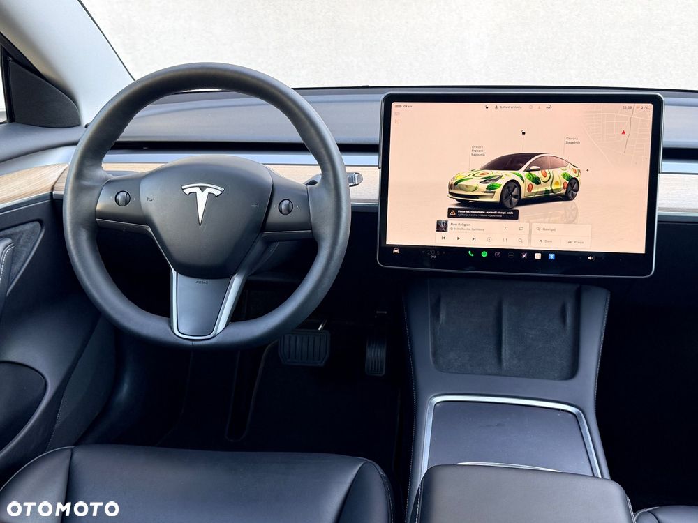 Tesla Model 3 - 25