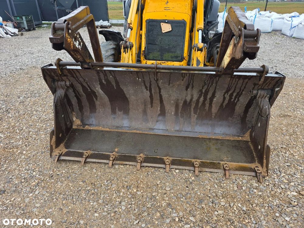 JCB 3CX Contractor - 8