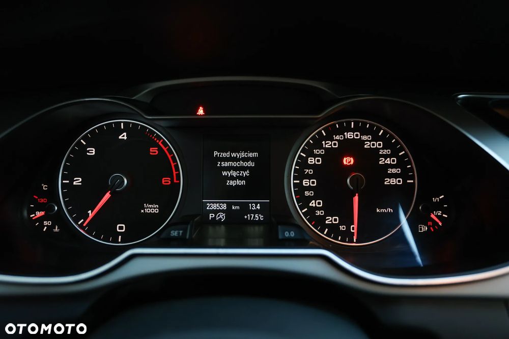 Audi A4 Avant 2.0 TDI DPF quattro S tronic S line Sportpaket - 27