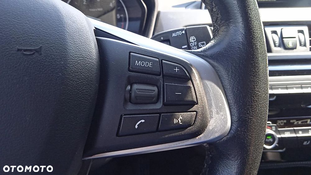 BMW X1 sDrive18d xLine - 12