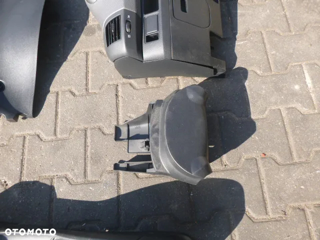 DESKA ROZDZIELCZA KONSOLA NISSAN MICRA K12 LIFT - 12