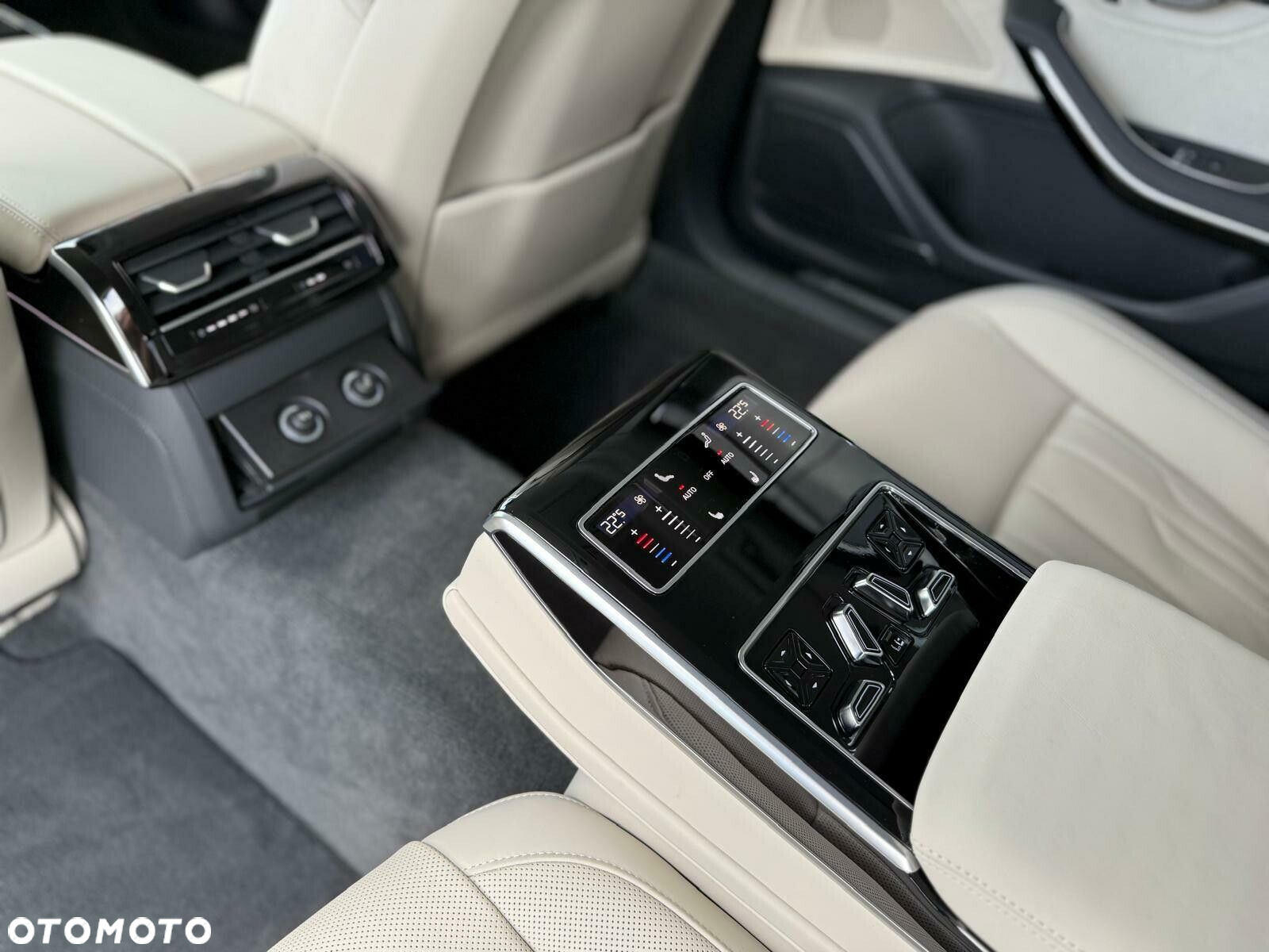 Audi A8 - 17
