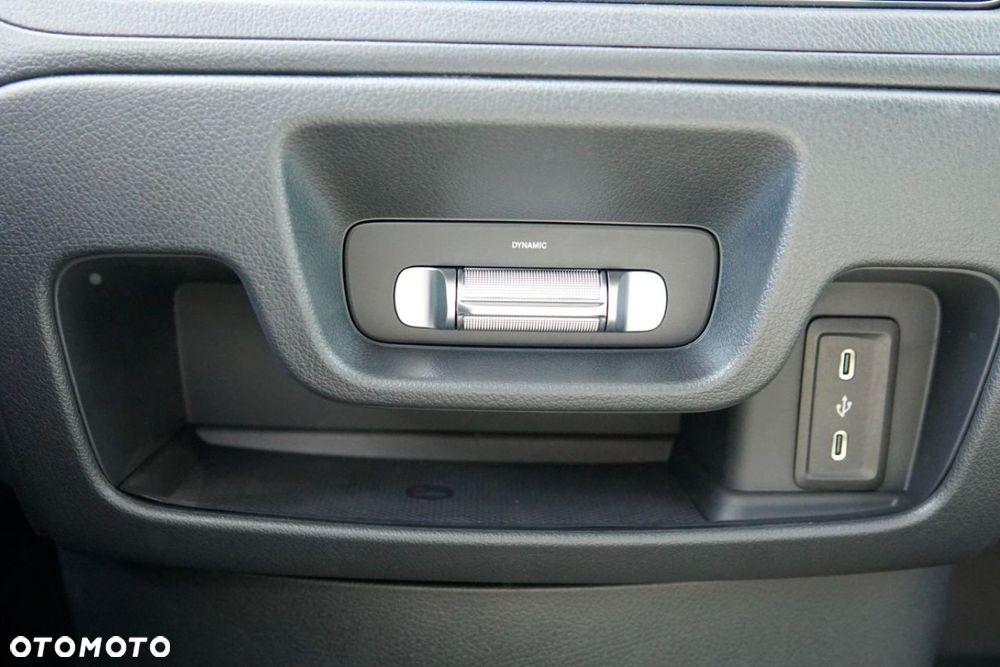 Mercedes-Benz VITO - 21