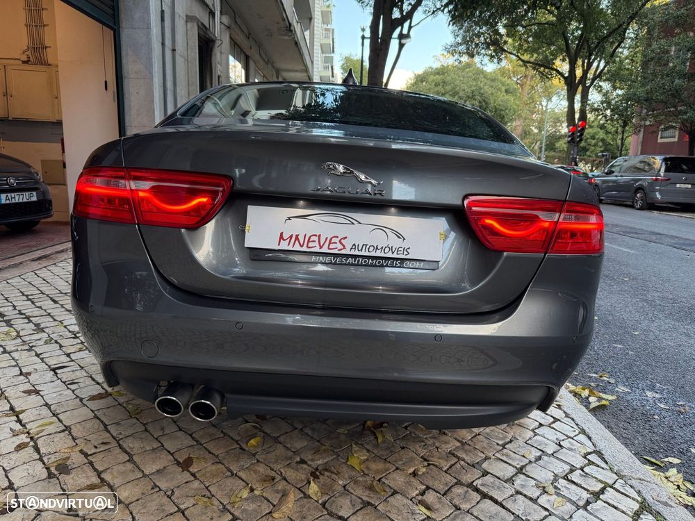Jaguar XE 2.0 D Portfolio Aut. - 7