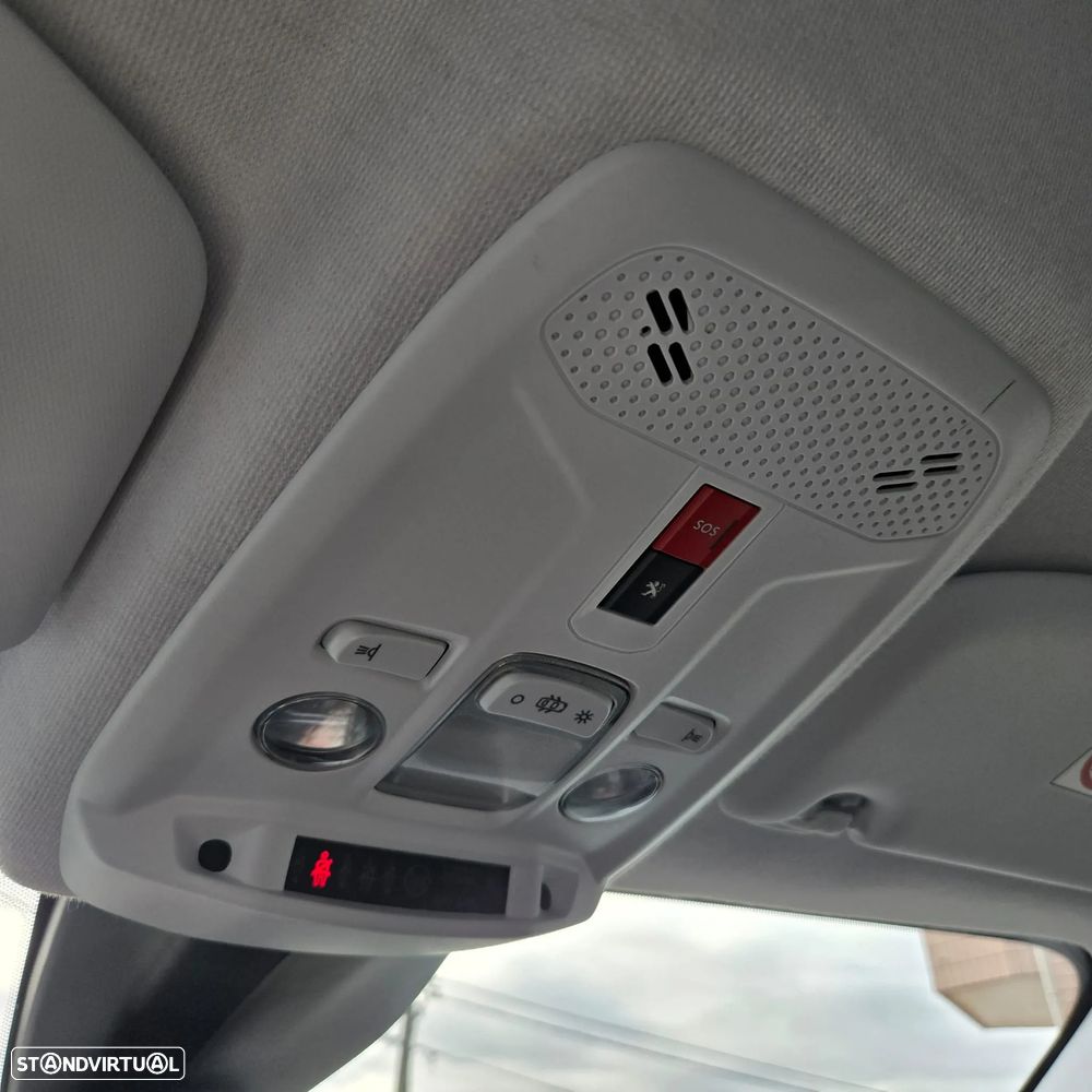 Peugeot e-208 Active Pack - 10