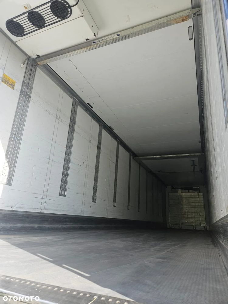 Schmitz Cargobull SKO 24 - 4