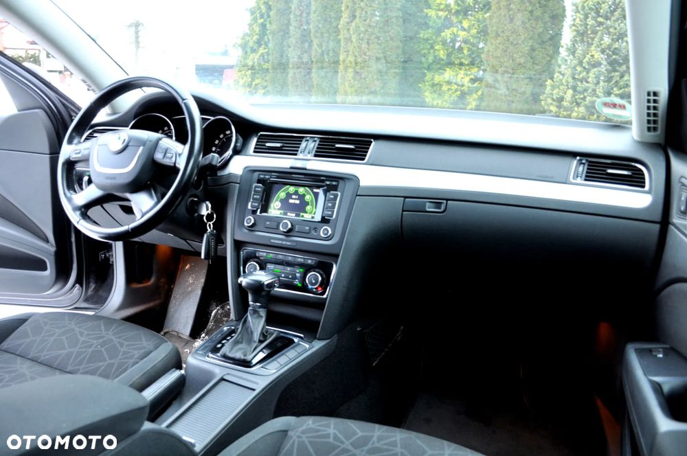Skoda Superb 2.0 TDI DSG Exclusive - 22