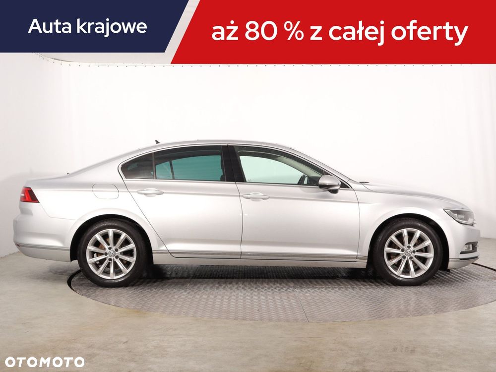 Volkswagen Passat - 8