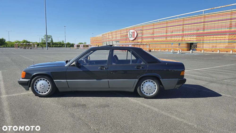 Mercedes-Benz W201 (190) - 7