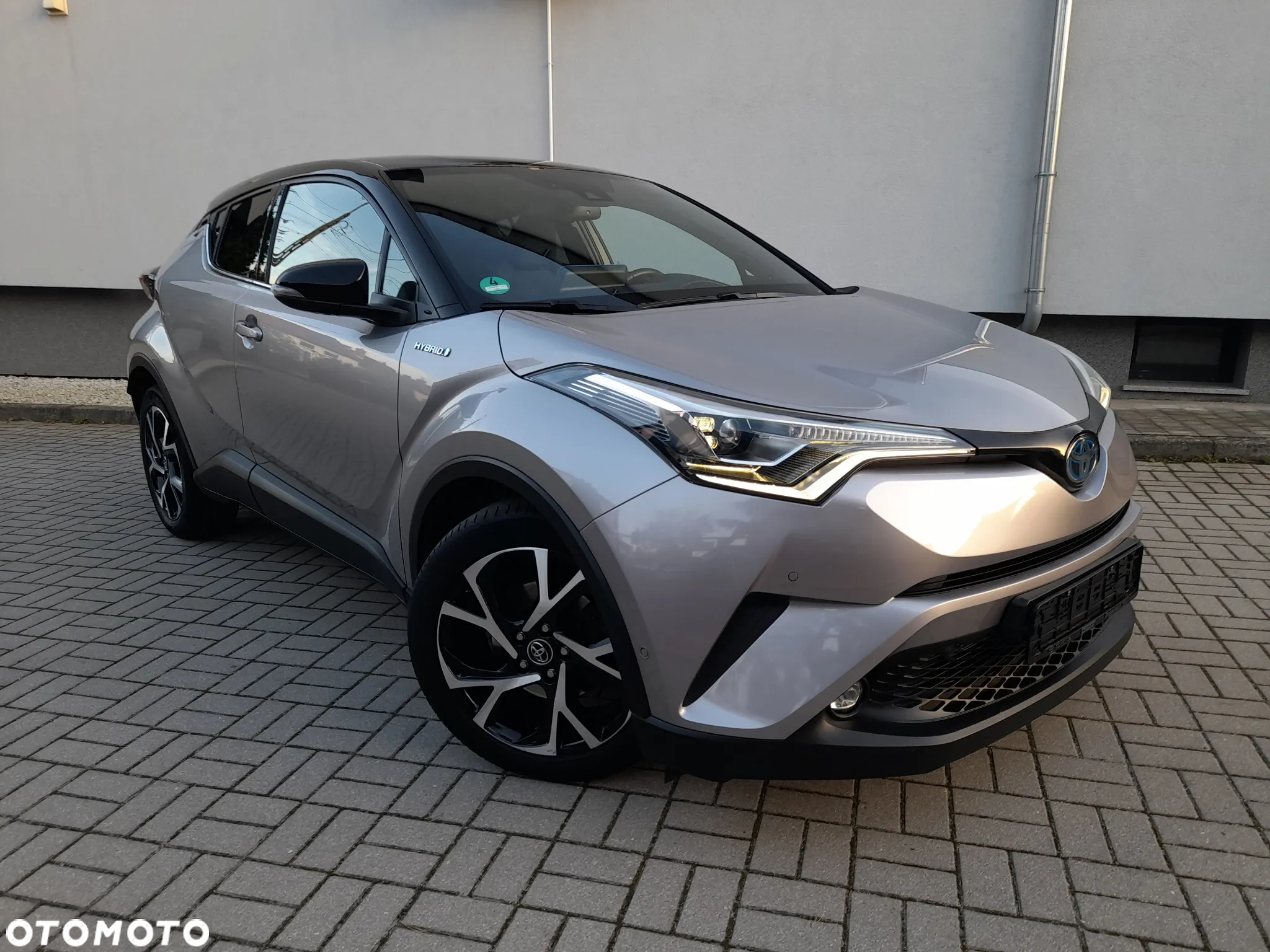 Toyota C-HR 1.8 Hybrid Dynamic - 2