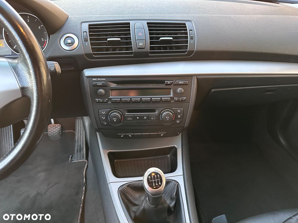 BMW Seria 1 118d - 14