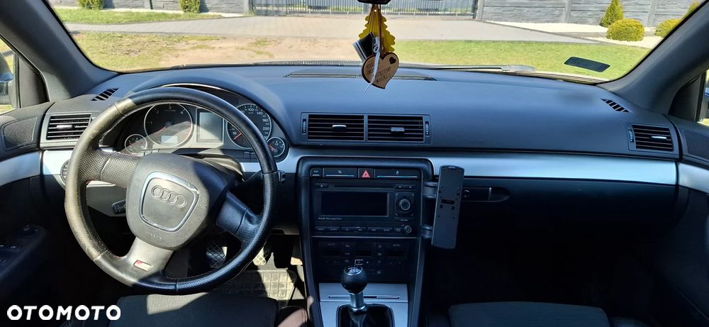 Audi A4 Avant 2.0 TDI - 13