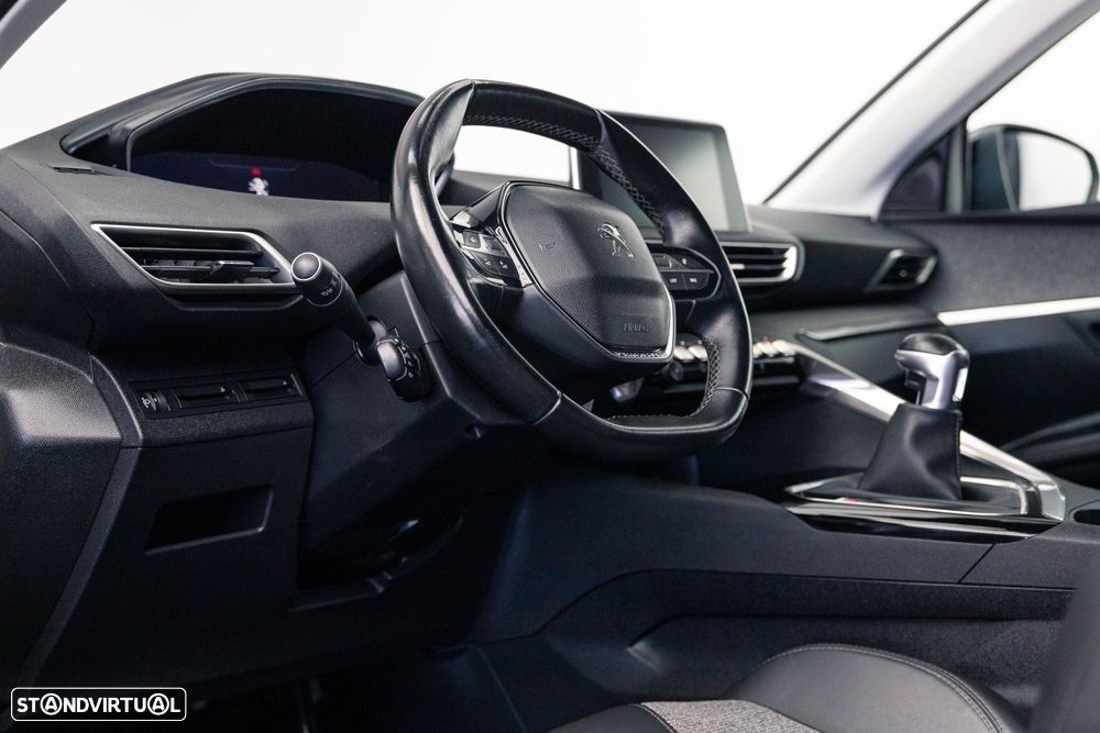 Peugeot 5008 1.6 BlueHDi Allure J18 - 23