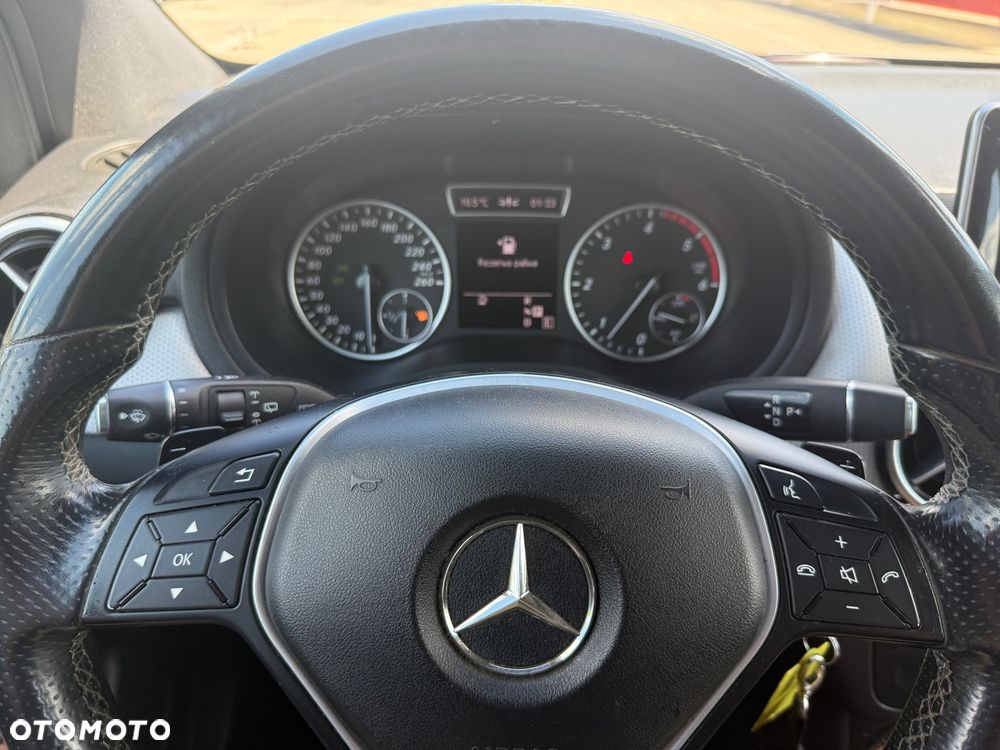 Mercedes-Benz Klasa B 180 CDI (BlueEFFICIENCY) 7G-DCT - 27