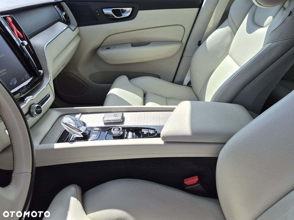 Volvo XC 60 B4 B Inscription - 18