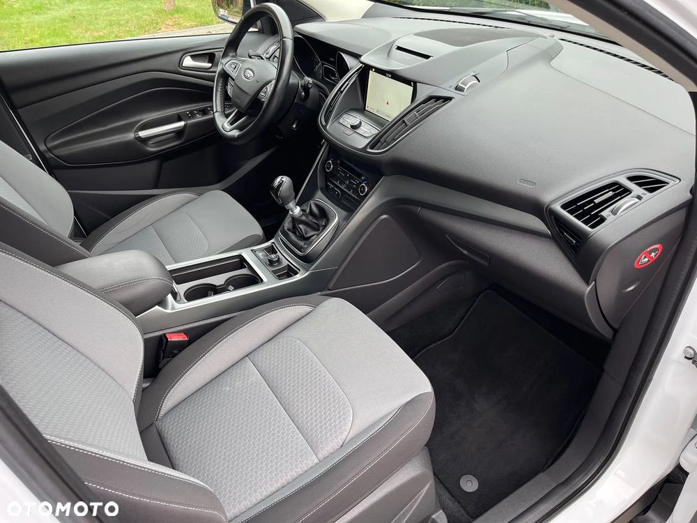 Ford Kuga - 33