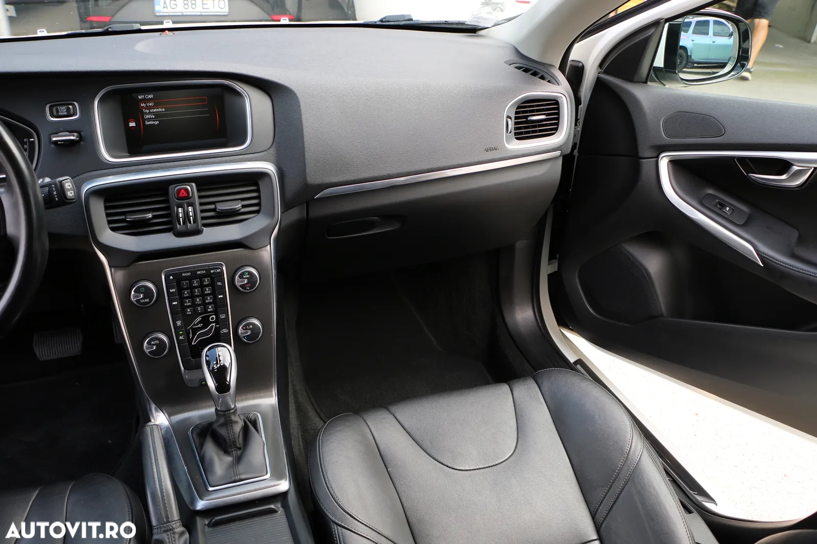 Volvo V40 D3 Geartronic Summum - 20