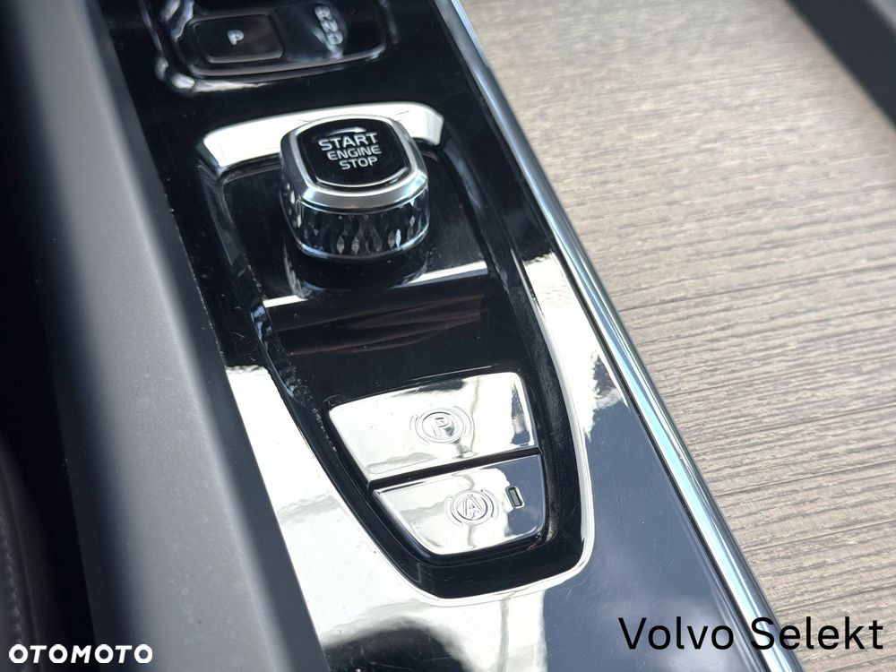 Volvo XC 60 - 21