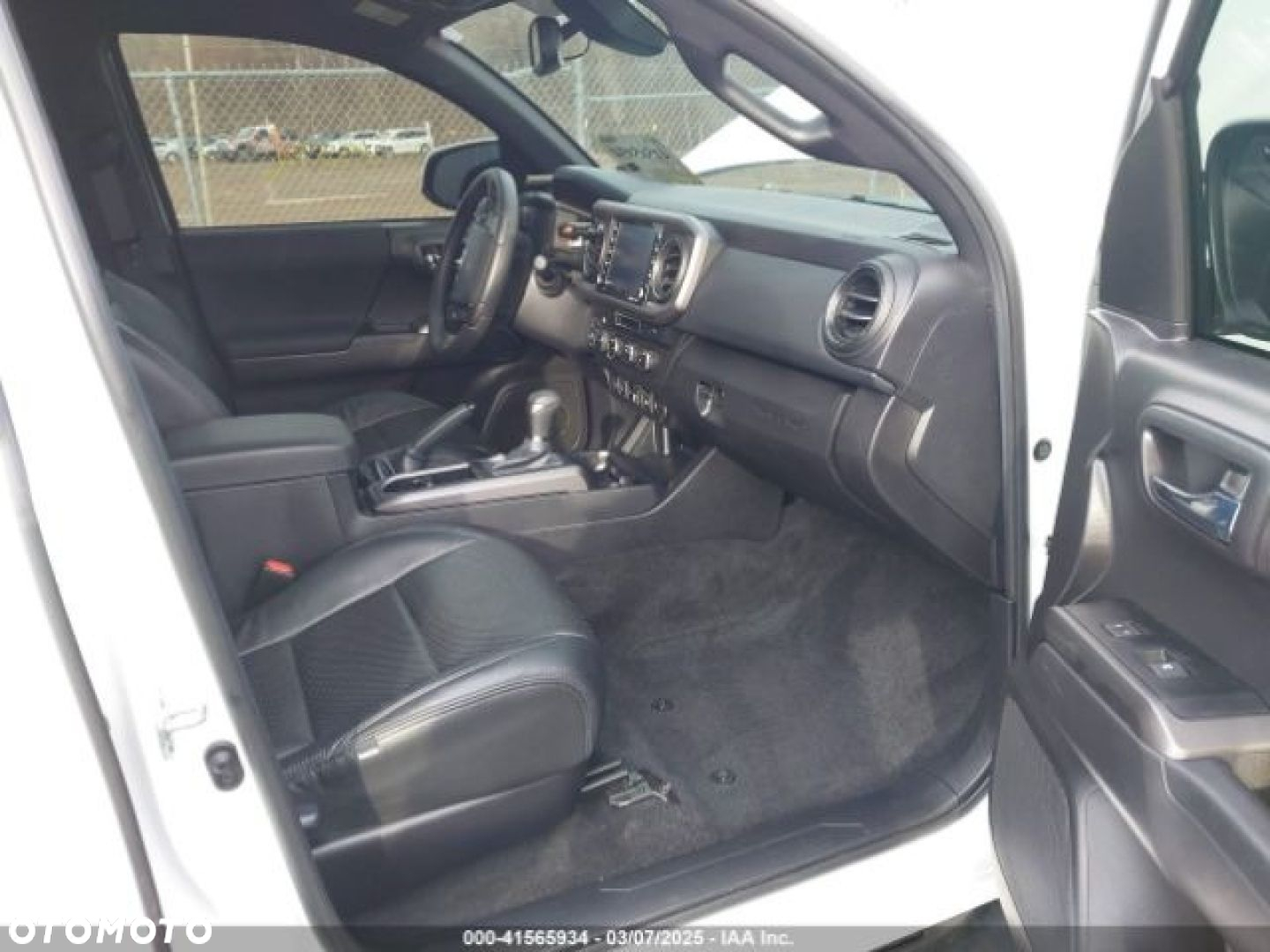 Toyota Tacoma - 7