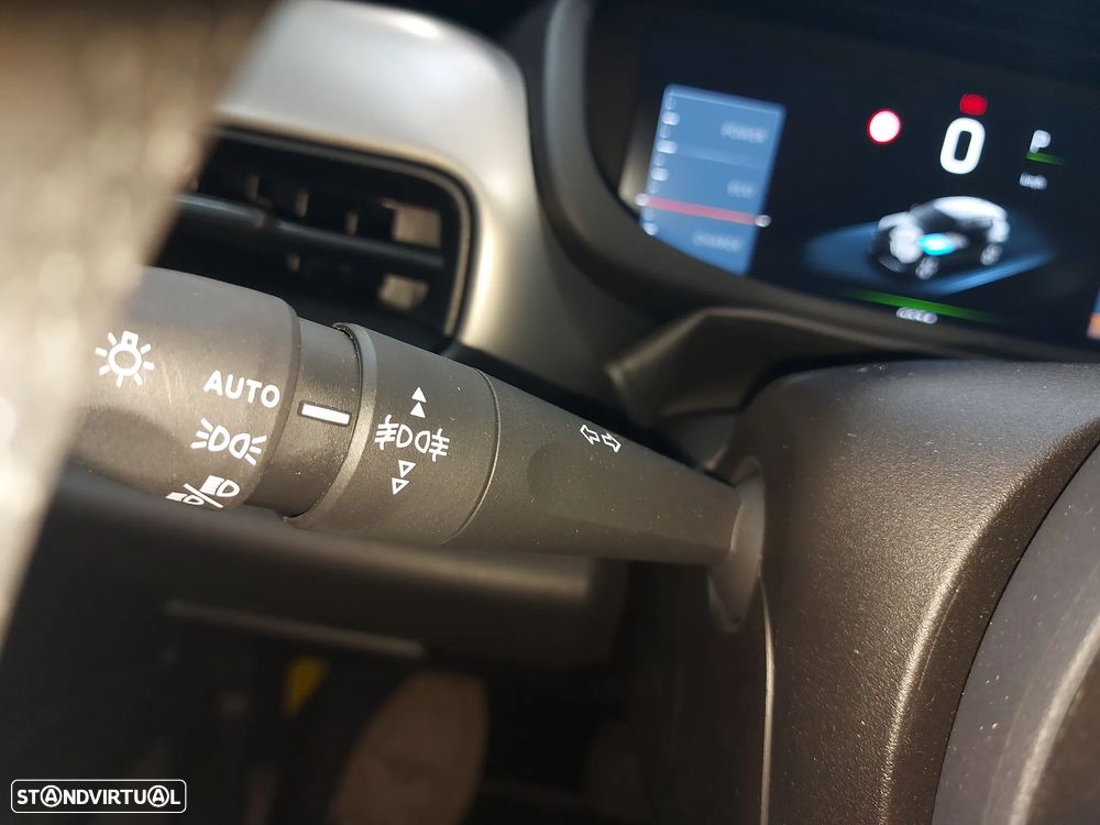 Jeep Avenger 1.2 e-Hybrid Altitude DCT - 30