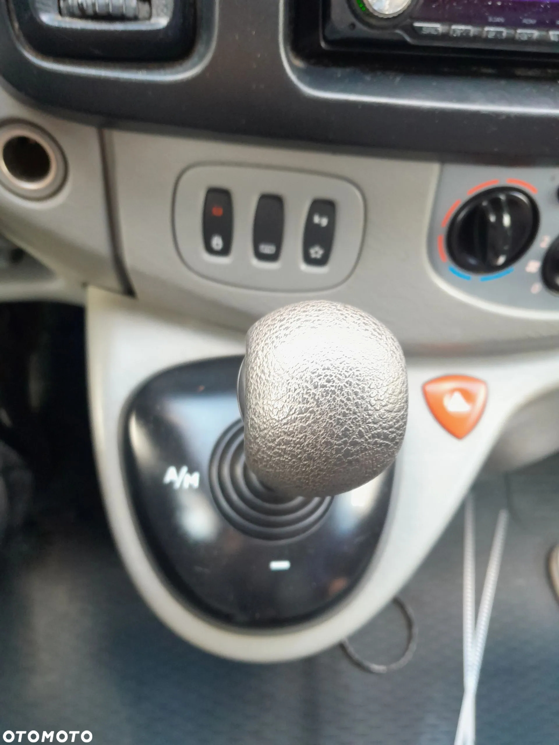 Renault Trafic - 12