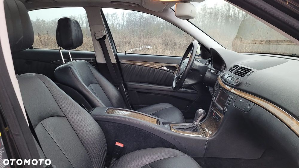 Mercedes-Benz Klasa E 500 4-Matic Avantgarde - 19