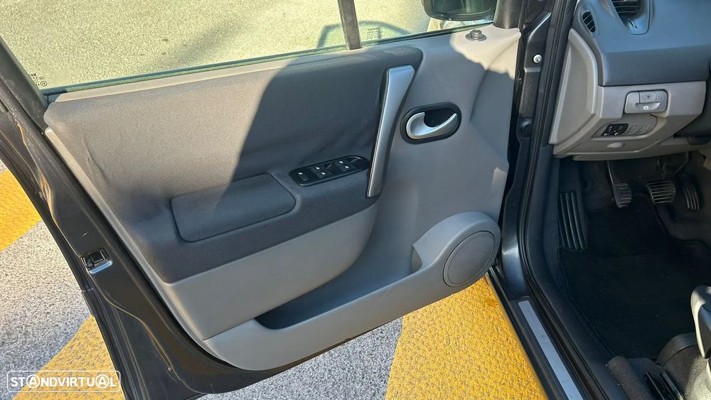 Renault Scénic 1.5 dCi Dynamique S - 14