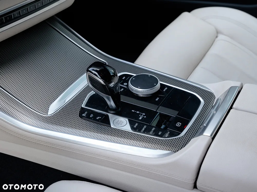 BMW X5 xDrive30d - 9