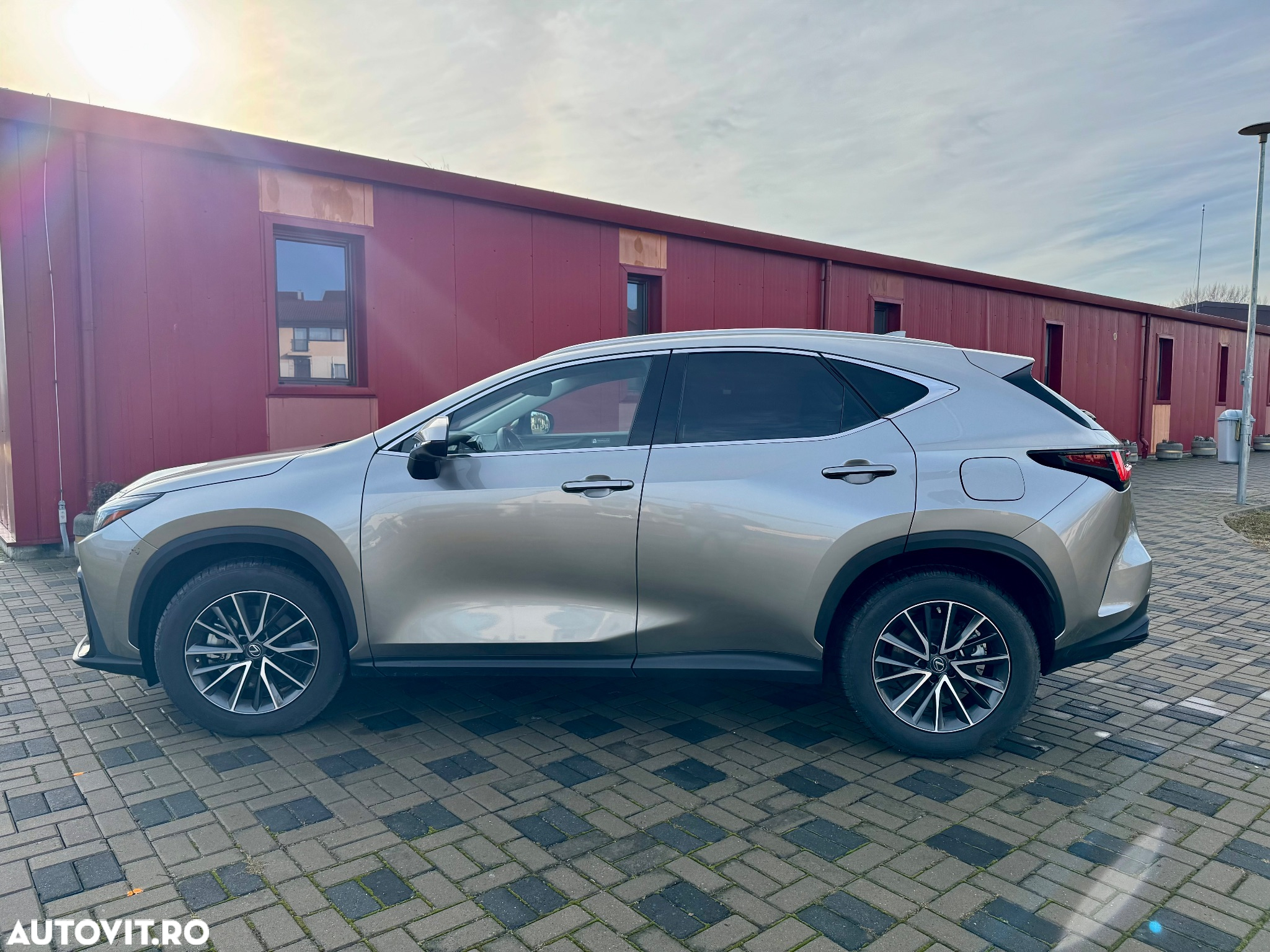 Lexus Seria NX 450h+ AWD CVT PHEV Executive - 4