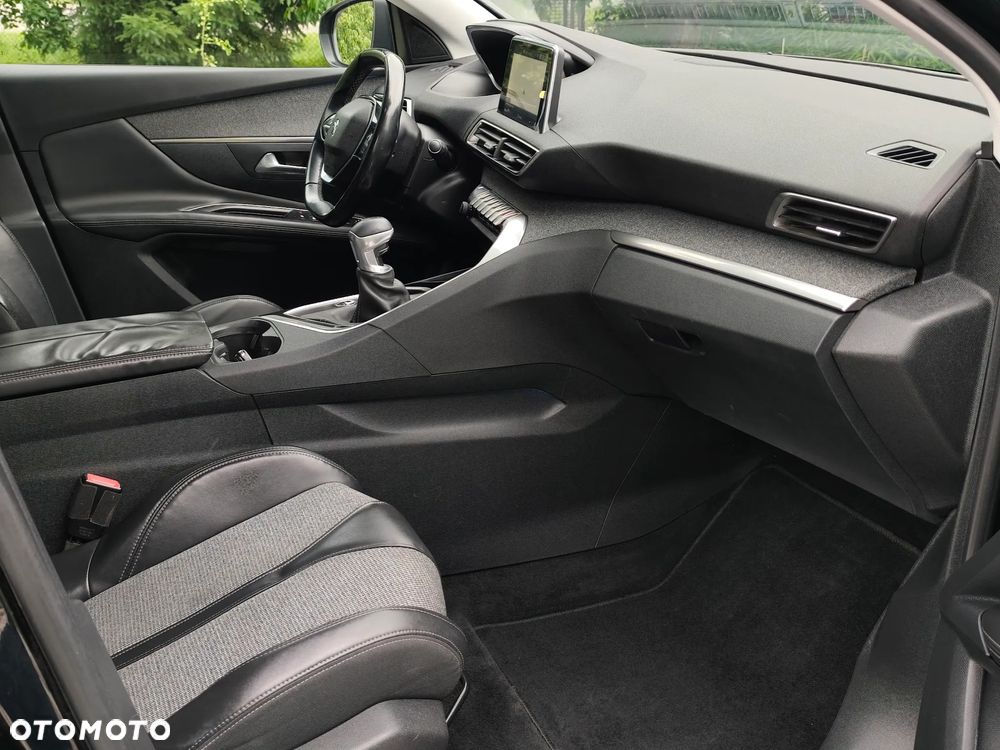 Peugeot 3008 PureTech 130 Stop & Start GPF Allure - 20
